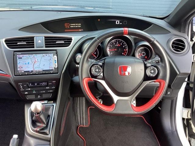 シビック タイプＲ　フルノーマル　ワンオーナー　禁煙車　フロントドライブレコーダー　ホンダ純正ナビ　バックカメラ　ＥＴＣ　スマートキー　盗難防止装置　１年間走行距離無制限保証付き　クルーズコントロール（9枚目）