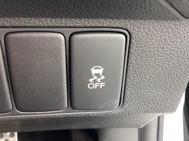 シビック タイプＲ　フルノーマル　ワンオーナー　禁煙車　フロントドライブレコーダー　ホンダ純正ナビ　バックカメラ　ＥＴＣ　スマートキー　盗難防止装置　１年間走行距離無制限保証付き　クルーズコントロール（14枚目）