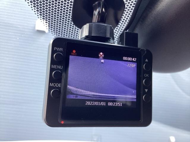 シビック タイプＲ　フルノーマル　ワンオーナー　禁煙車　フロントドライブレコーダー　ホンダ純正ナビ　バックカメラ　ＥＴＣ　スマートキー　盗難防止装置　１年間走行距離無制限保証付き　クルーズコントロール（16枚目）