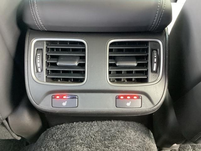 レジェンド ハイブリッド　ＥＸ　前後ドライブレコーダー　ホンダ純正ナビ　フルセグＴＶ　Ｂｌｕｅｔｏｏｔｈ　バックカメラ　運転席助手席シートヒーター　禁煙車　サンルーフ　ＬＥＤヘッドライト　スマートキー　ホンダセンシング（25枚目）