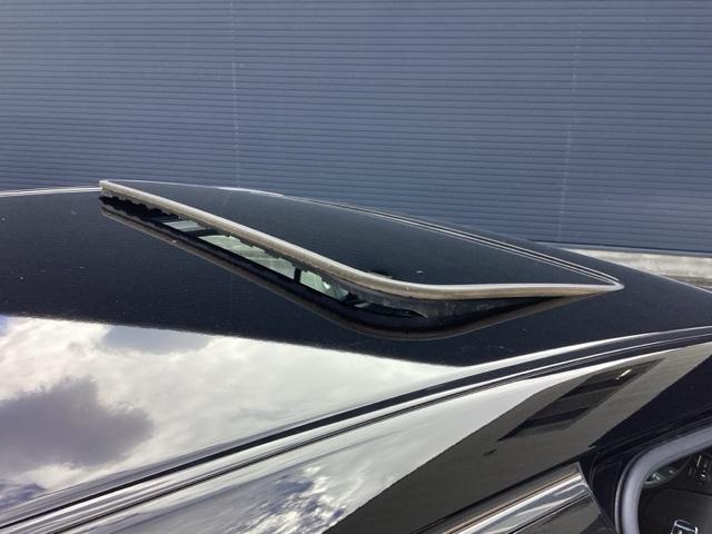 レジェンド ハイブリッド　ＥＸ　前後ドライブレコーダー　ホンダ純正ナビ　フルセグＴＶ　Ｂｌｕｅｔｏｏｔｈ　バックカメラ　運転席助手席シートヒーター　禁煙車　サンルーフ　ＬＥＤヘッドライト　スマートキー　ホンダセンシング（35枚目）