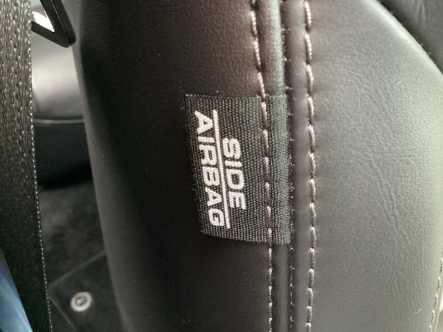 レジェンド ハイブリッド　ＥＸ　前後ドライブレコーダー　ホンダ純正ナビ　フルセグＴＶ　Ｂｌｕｅｔｏｏｔｈ　バックカメラ　運転席助手席シートヒーター　禁煙車　サンルーフ　ＬＥＤヘッドライト　スマートキー　ホンダセンシング（37枚目）