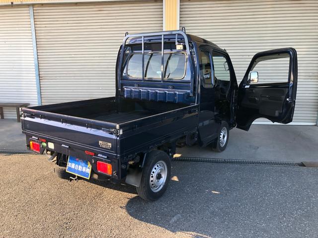 スーパーキャリイ X ディスチャージヘッド装着車 フォグランプ キーレス 荷台マット ドアバイザー 社外CDオーディオ オートギヤシフト 2nd発進(4枚目)