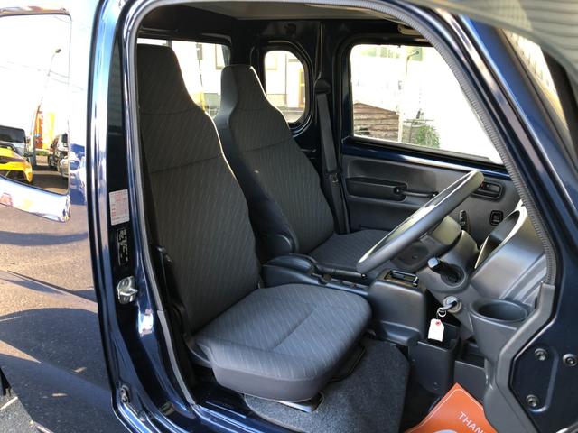 スーパーキャリイ X ディスチャージヘッド装着車 フォグランプ キーレス 荷台マット ドアバイザー 社外CDオーディオ オートギヤシフト 2nd発進(6枚目)