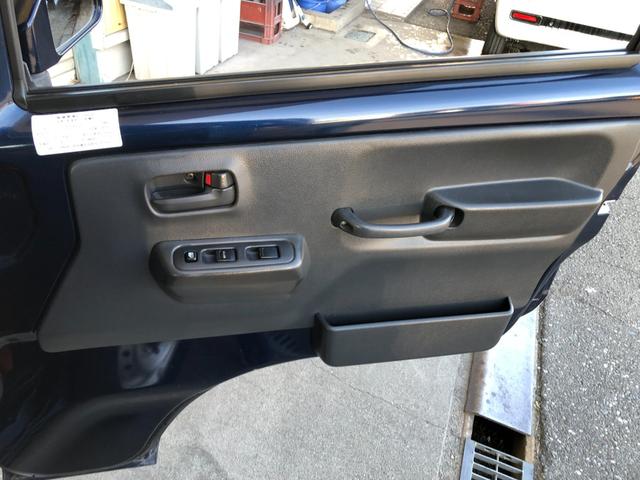 スーパーキャリイ X ディスチャージヘッド装着車 フォグランプ キーレス 荷台マット ドアバイザー 社外CDオーディオ オートギヤシフト 2nd発進(14枚目)