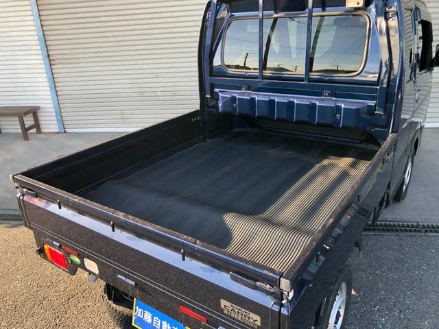 スーパーキャリイ X ディスチャージヘッド装着車 フォグランプ キーレス 荷台マット ドアバイザー 社外CDオーディオ オートギヤシフト 2nd発進(35枚目)