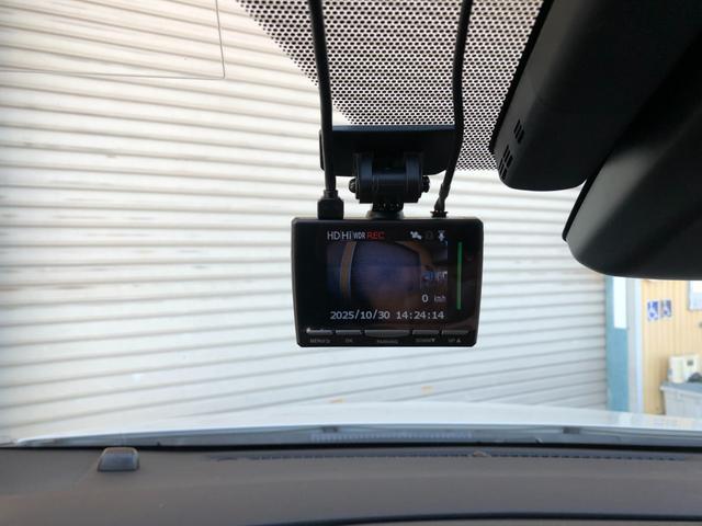 プリウス S 純正SDナビ フルセグTV バックガイドモニター ビルトインETC ステアリングリモコン クルーズコントロール 前後ドラレコ(17枚目)