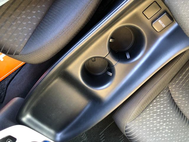 プリウス S 純正SDナビ フルセグTV バックガイドモニター ビルトインETC ステアリングリモコン クルーズコントロール 前後ドラレコ(31枚目)