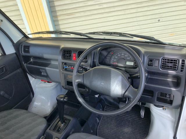 キャリイトラック ＫＣエアコン・パワステ　オートマ　エアコン　パワステ　ＦＭＡＭラジオ　同色全塗装済み（6枚目）