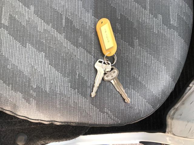 キャリイトラック ＫＣエアコン・パワステ　オートマ　エアコン　パワステ　ＦＭＡＭラジオ　同色全塗装済み（9枚目）