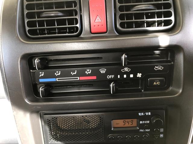キャリイトラック ＫＣエアコン・パワステ　オートマ　エアコン　パワステ　ＦＭＡＭラジオ　同色全塗装済み（12枚目）