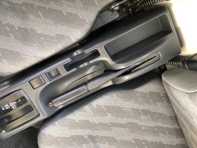 キャリイトラック ＫＣエアコン・パワステ　オートマ　エアコン　パワステ　ＦＭＡＭラジオ　同色全塗装済み（22枚目）