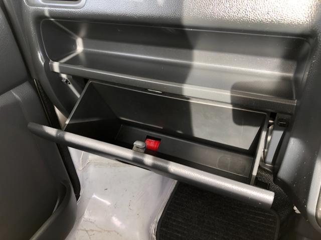 キャリイトラック ＫＣエアコン・パワステ　オートマ　エアコン　パワステ　ＦＭＡＭラジオ　同色全塗装済み（25枚目）