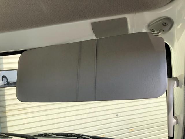 キャリイトラック ＫＣエアコン・パワステ　オートマ　エアコン　パワステ　ＦＭＡＭラジオ　同色全塗装済み（28枚目）