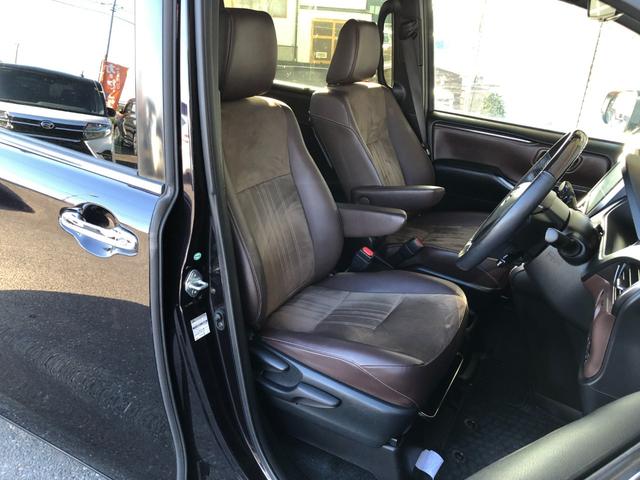 エスクァイア Ｇｉ　プレミアムパッケージ　純正１０インチＳＤナビ　フルセグＴＶ　バックモニター　後席１２．１インチフリップダウンモニター　ビルトインＥＴＣ　スマートキー２個　両側パワースライドドア　ハーフレザーシート　シートヒーター（6枚目）