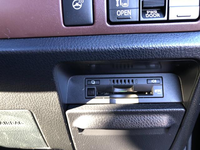 エスクァイア Ｇｉ　プレミアムパッケージ　純正１０インチＳＤナビ　フルセグＴＶ　バックモニター　後席１２．１インチフリップダウンモニター　ビルトインＥＴＣ　スマートキー２個　両側パワースライドドア　ハーフレザーシート　シートヒーター（17枚目）