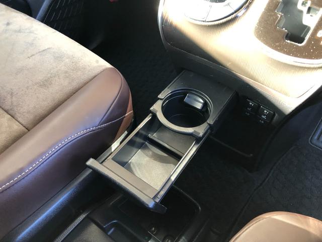 エスクァイア Ｇｉ　プレミアムパッケージ　純正１０インチＳＤナビ　フルセグＴＶ　バックモニター　後席１２．１インチフリップダウンモニター　ビルトインＥＴＣ　スマートキー２個　両側パワースライドドア　ハーフレザーシート　シートヒーター（29枚目）