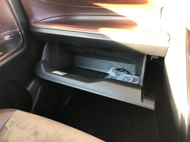 エスクァイア Ｇｉ　プレミアムパッケージ　純正１０インチＳＤナビ　フルセグＴＶ　バックモニター　後席１２．１インチフリップダウンモニター　ビルトインＥＴＣ　スマートキー２個　両側パワースライドドア　ハーフレザーシート　シートヒーター（36枚目）