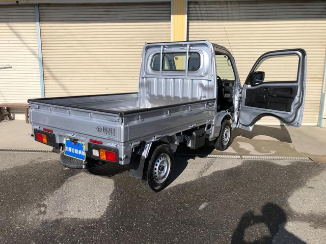 ハイゼットトラック スタンダード　スマートキー２個　プッシュスタート　スマアシ　パワーウインド　ＥＴＣ　クリアランスソナー　アイドリングストップ　電格ドアミラー　オートライト　ＦＭＡＭラジオ　荷台マット（4枚目）
