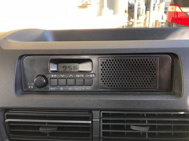 ハイゼットトラック スタンダード　スマートキー２個　プッシュスタート　スマアシ　パワーウインド　ＥＴＣ　クリアランスソナー　アイドリングストップ　電格ドアミラー　オートライト　ＦＭＡＭラジオ　荷台マット（10枚目）