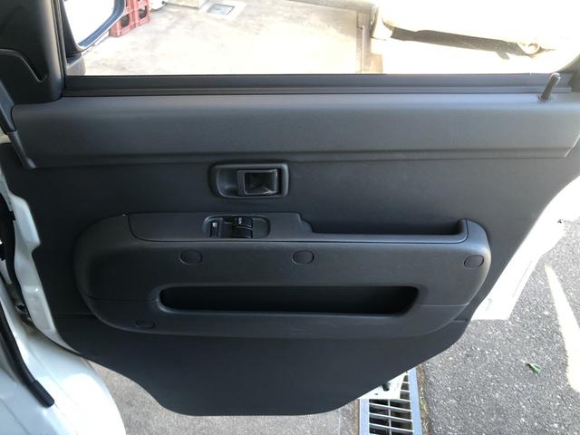 ハイゼットカーゴ ＤＸ　社外ポータブルナビ　ワンセグＴＶ　キーレス　パワーウインド　ファブリックシート　ルーフシェルフ　社外１２インチアルミ（16枚目）