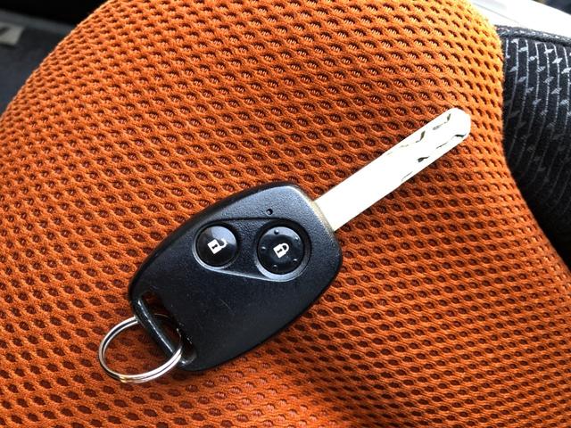 フィット RS 社外メモリーナビ ワンセグTV ETC 前後ドラレコ キーレス 純正16インチアルミ HIDヘッドライト フォグランプ 純正エアロ リアスポ(18枚目)