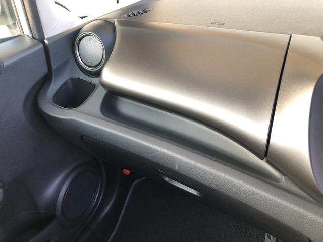 フィット RS 社外メモリーナビ ワンセグTV ETC 前後ドラレコ キーレス 純正16インチアルミ HIDヘッドライト フォグランプ 純正エアロ リアスポ(29枚目)