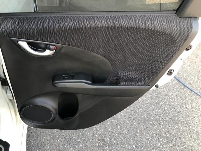 フィット RS 社外メモリーナビ ワンセグTV ETC 前後ドラレコ キーレス 純正16インチアルミ HIDヘッドライト フォグランプ 純正エアロ リアスポ(37枚目)