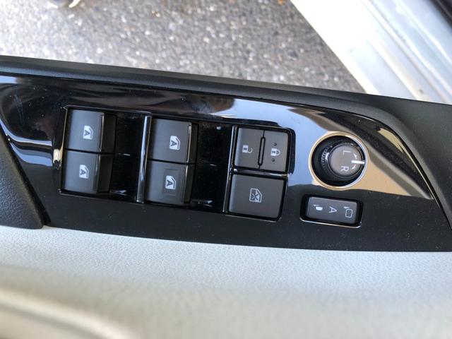 プリウス Ａ　純正９インチＳＤナビ　フルセグＴＶ　バックガイドモニター　ビルトインＥＴＣ　ステアリングリモコン　前後ドラレコ　クルコン　スマートキー２個　ＨＵＤ　ＢＳＭ　ＬＤＡ　プリクラッシュセーフティ　Ｐアシスト（21枚目）