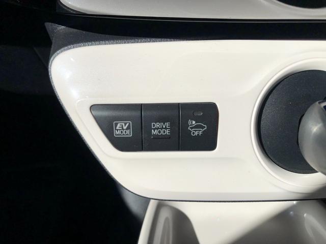 プリウス Ａ　純正９インチＳＤナビ　フルセグＴＶ　バックガイドモニター　ビルトインＥＴＣ　ステアリングリモコン　前後ドラレコ　クルコン　スマートキー２個　ＨＵＤ　ＢＳＭ　ＬＤＡ　プリクラッシュセーフティ　Ｐアシスト（30枚目）