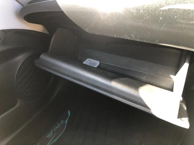 プリウス Ａ　純正９インチＳＤナビ　フルセグＴＶ　バックガイドモニター　ビルトインＥＴＣ　ステアリングリモコン　前後ドラレコ　クルコン　スマートキー２個　ＨＵＤ　ＢＳＭ　ＬＤＡ　プリクラッシュセーフティ　Ｐアシスト（34枚目）