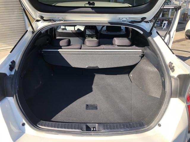 プリウス Ａ　純正９インチＳＤナビ　フルセグＴＶ　バックガイドモニター　ビルトインＥＴＣ　ステアリングリモコン　前後ドラレコ　クルコン　スマートキー２個　ＨＵＤ　ＢＳＭ　ＬＤＡ　プリクラッシュセーフティ　Ｐアシスト（42枚目）