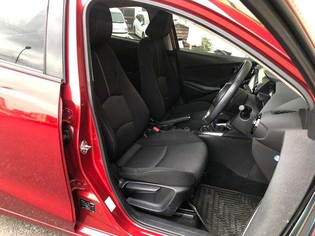 デミオ ＸＤツーリング　６速ミッション　純正ＳＤナビ　フルセグＴＶ　全方位モニター　ステアリングリモコン　ＥＴＣ　シートヒーター　ＴＥＩＮ車高調　前後ドラレコ　クルーズコントロール　アドバンストキー２個　ｉーＳＴＯＰ（6枚目）