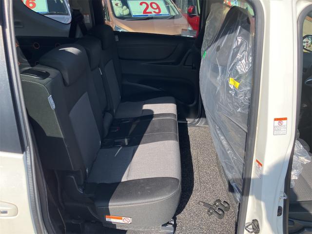 シエンタ ファンベースＧ　ＥＴＣ　バックカメラ　レーンアシスト　衝突被害軽減システム　両側電動スライドドア　オートマチックハイビーム　オートライト　スマートキー　アイドリングストップ　電動格納ミラー　シートヒーター　３列シート（11枚目）