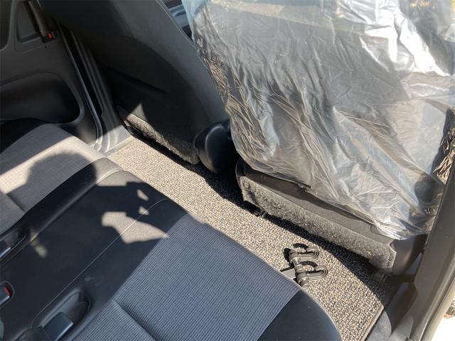 シエンタ ファンベースＧ　ＥＴＣ　バックカメラ　レーンアシスト　衝突被害軽減システム　両側電動スライドドア　オートマチックハイビーム　オートライト　スマートキー　アイドリングストップ　電動格納ミラー　シートヒーター　３列シート（28枚目）