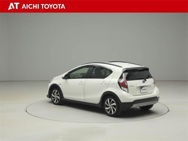 アクア X-アーバン ソリッド Bカメラ 横滑り防止装置 パワーウインドウ オートエアコン ETC車載器 スマートエントリー DVD LEDヘッドライト ABS ナビ&TV フルセグTV 1オーナー エアバック アルミホイール(4枚目)