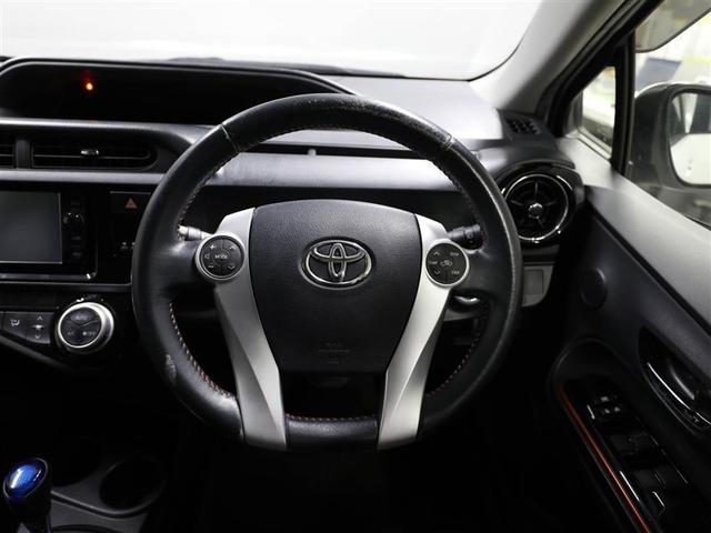 アクア X-アーバン ソリッド Bカメラ 横滑り防止装置 パワーウインドウ オートエアコン ETC車載器 スマートエントリー DVD LEDヘッドライト ABS ナビ&TV フルセグTV 1オーナー エアバック アルミホイール(24枚目)