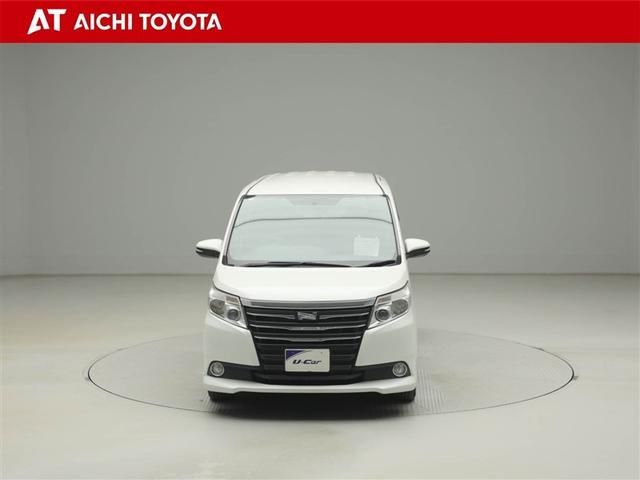 ノア Ｘ　イモビライザー　アイドリングストッ　ＤＶＤ再生可　ＡＵＸ　デュアルエアコン　ワンオーナー車　バックモニタ－　地デジＴＶ　ＬＥＤランプ　ＡＷ　スマートキ　オートエアコン　ＥＳＣ　ナビ＆ＴＶ　パワーステ（9枚目）