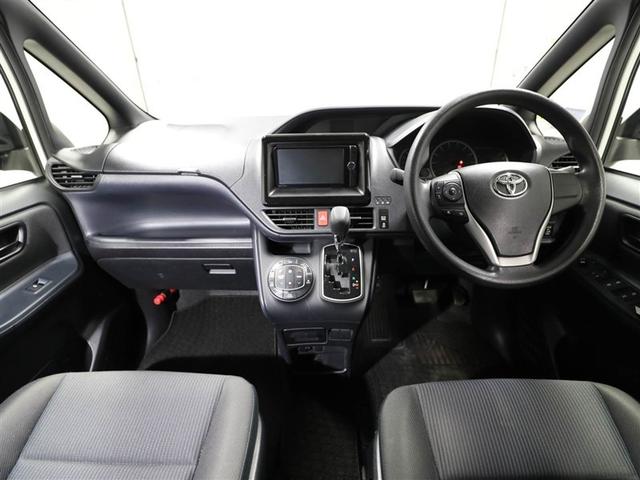 ノア Ｘ　イモビライザー　アイドリングストッ　ＤＶＤ再生可　ＡＵＸ　デュアルエアコン　ワンオーナー車　バックモニタ－　地デジＴＶ　ＬＥＤランプ　ＡＷ　スマートキ　オートエアコン　ＥＳＣ　ナビ＆ＴＶ　パワーステ（18枚目）