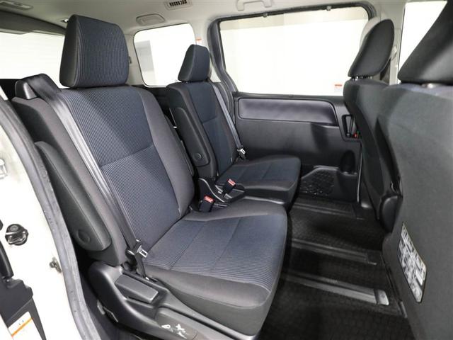 ノア Ｘ　イモビライザー　アイドリングストッ　ＤＶＤ再生可　ＡＵＸ　デュアルエアコン　ワンオーナー車　バックモニタ－　地デジＴＶ　ＬＥＤランプ　ＡＷ　スマートキ　オートエアコン　ＥＳＣ　ナビ＆ＴＶ　パワーステ（20枚目）