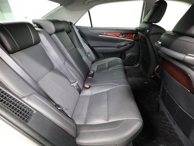 クラウンマジェスタ Fバージョン 衝突回避システム Pシート クルコン AUX DVD可 Wエアコン ETC車載器 Sキー 黒革シート エアコン LEDライト 盗難防止システム キーレス エアバッグ ナビTV 横滑防止 ABS 1オナ(20枚目)