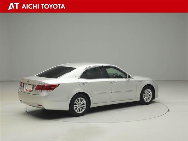 クラウンハイブリッド ロイヤルサルーン　１オーナー車　フルセグテレビ　Ｂカメラ　ＬＥＤヘッドランプ　ＤＶＤ再生機能　盗難防止システム　スマキー　オートクルーズコントロール　電動パワーシート　ＥＳＣ　ＥＴＣ付き　アルミホイール　エアコン　ＰＷ（6枚目）