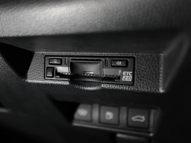 クラウン Ｚ　ムーンルーフ　レザーシート　ＬＥＤヘッドライト　ＴＶ　１オナ　地デジＴＶ　ＡＢＳ　ＡＣ１００Ｖ　パワーシート　バックモニター　スマートキー　ＥＴＣ　ドライブレコーダー　アルミホイール　エアコン（27枚目）