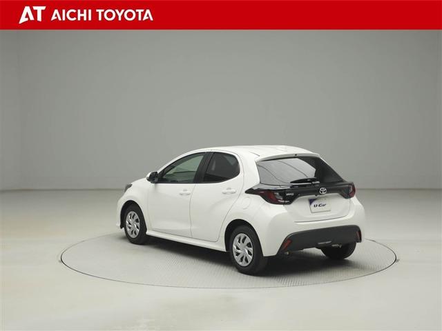 ヤリス Ｘ　ＰＣＳ　スマートキーシステム　元レンタカー　横滑り防止装置付き　ワイヤレスキー　バックガイドモニター　盗難防止　サイドエアバック　エアコン　Ｗエアバッグ　パワーウインドウ　ＥＴＣ付き　パワステ　ナビ（4枚目）