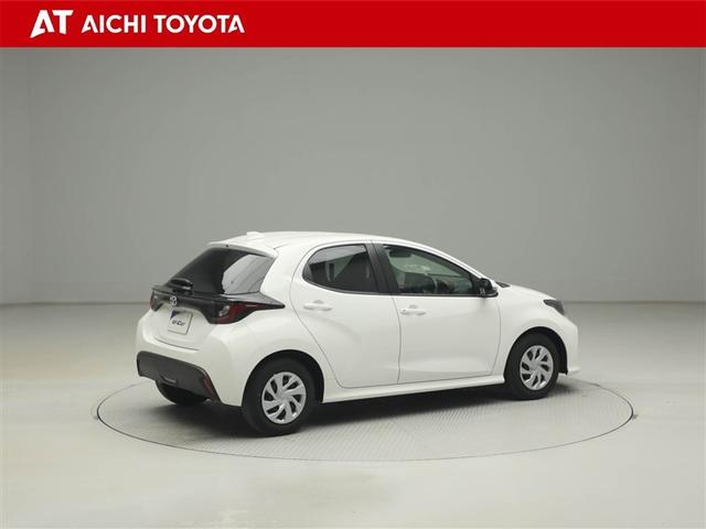 ヤリス Ｘ　ＰＣＳ　スマートキーシステム　元レンタカー　横滑り防止装置付き　ワイヤレスキー　バックガイドモニター　盗難防止　サイドエアバック　エアコン　Ｗエアバッグ　パワーウインドウ　ＥＴＣ付き　パワステ　ナビ（6枚目）