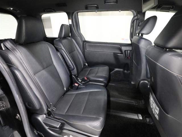 エスクァイア ハイブリッドＧｉ　ブラックテーラード　オートクルーズコントロール　地デジＴＶ　スマートキー　ナビ＆ＴＶ　ＬＥＤヘッド　キーレス　ＥＴＣ　ドラレコ　メモリーナビ　パワーウィンドウ　パワーステアリング　横滑り防止機能　Ｗエアコン　３列シート（20枚目）