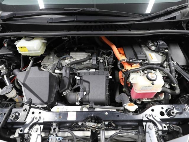 エスクァイア ハイブリッドＧｉ　ブラックテーラード　オートクルーズコントロール　地デジＴＶ　スマートキー　ナビ＆ＴＶ　ＬＥＤヘッド　キーレス　ＥＴＣ　ドラレコ　メモリーナビ　パワーウィンドウ　パワーステアリング　横滑り防止機能　Ｗエアコン　３列シート（26枚目）