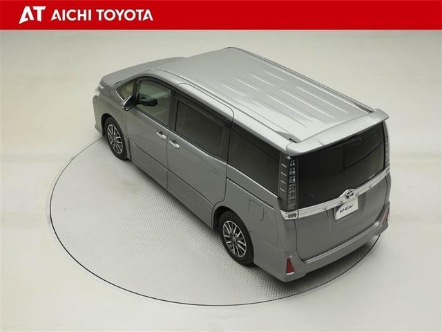 ヴォクシー ZS 煌 地上デジタル 両側パワードア アイドリングストップ車 パワーウィンド 横滑防止 1オーナ DVD可 盗難防止装置 スマートエントリー Bカメラ AUX LEDヘッドライト メモリーナビ 3列シート(12枚目)
