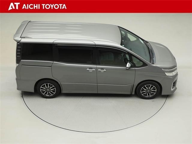 ヴォクシー ZS 煌 地上デジタル 両側パワードア アイドリングストップ車 パワーウィンド 横滑防止 1オーナ DVD可 盗難防止装置 スマートエントリー Bカメラ AUX LEDヘッドライト メモリーナビ 3列シート(15枚目)