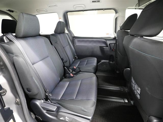 ヴォクシー ZS 煌 地上デジタル 両側パワードア アイドリングストップ車 パワーウィンド 横滑防止 1オーナ DVD可 盗難防止装置 スマートエントリー Bカメラ AUX LEDヘッドライト メモリーナビ 3列シート(20枚目)